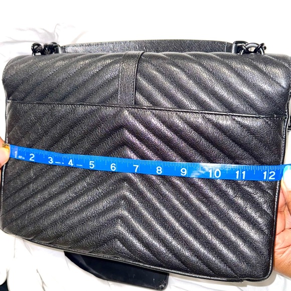 YSL SAINT LAURENT COLLEGE LARGE CHAIN QUILTED TEXTURED-LEATHER SHOULDER BAG - Picture 10 of 15